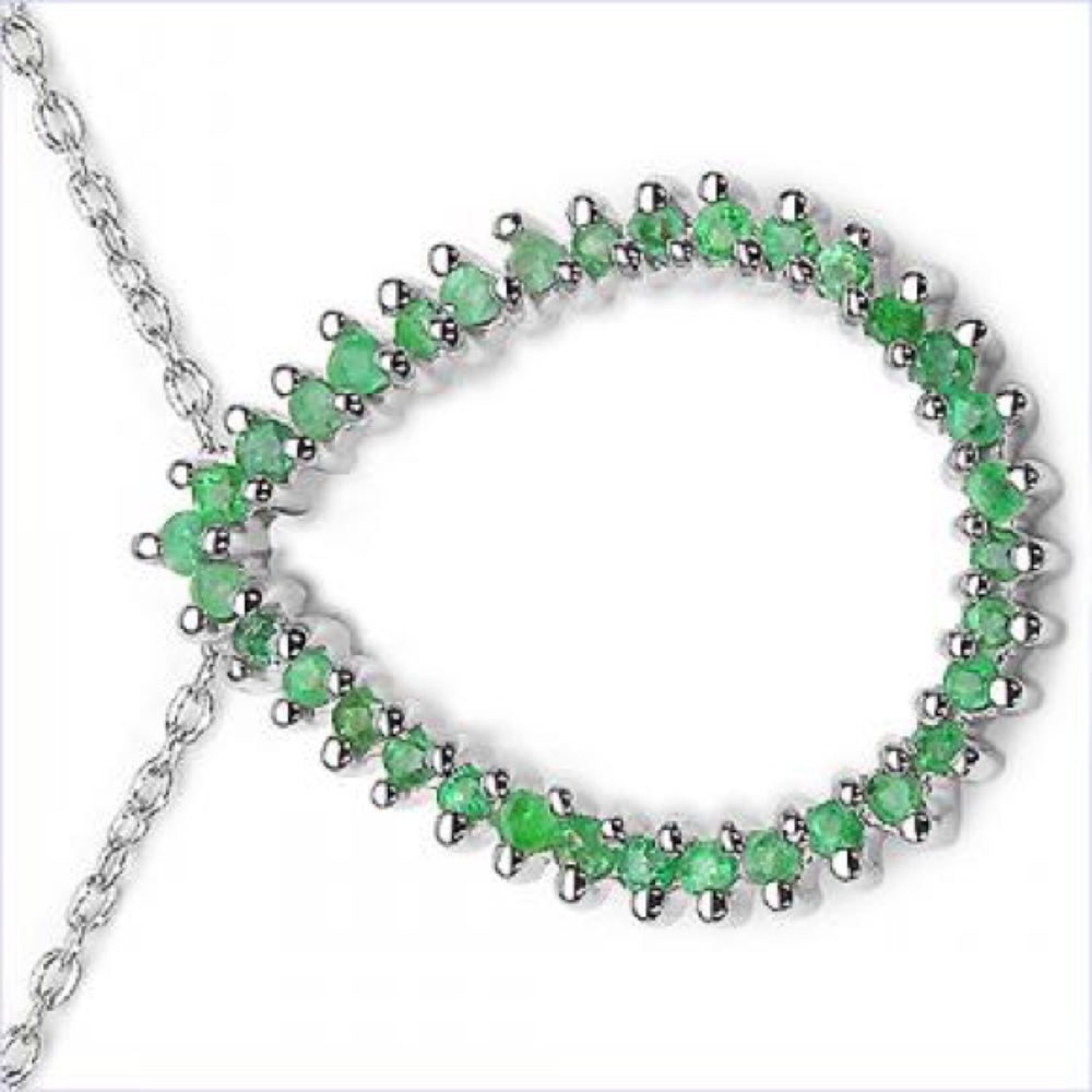 Elegant Silver and Green Necklace